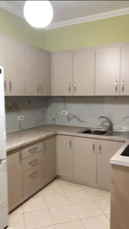 Paris Commune, Ibrahim Dervishi Street, a 1+1 furnished apartment is for rent.