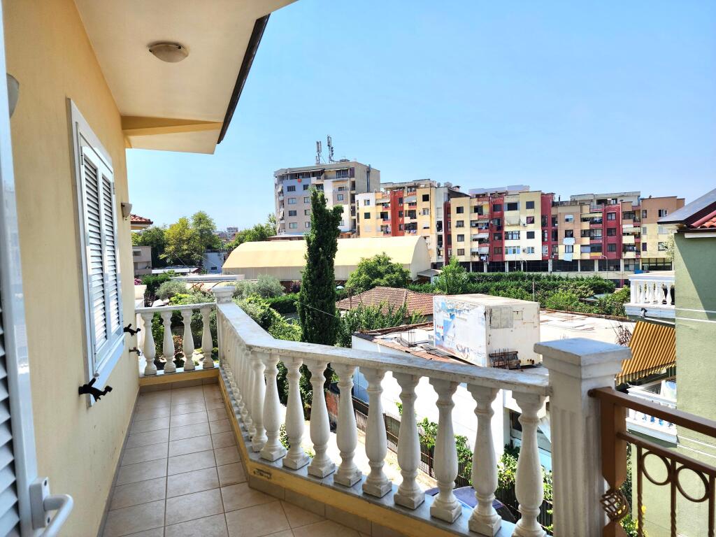 For Rent – Shkozë, Disha Street (near the New Bridge) 2+1 +2wc +3balcony And 1 Super Kitchen + With 1 Parking