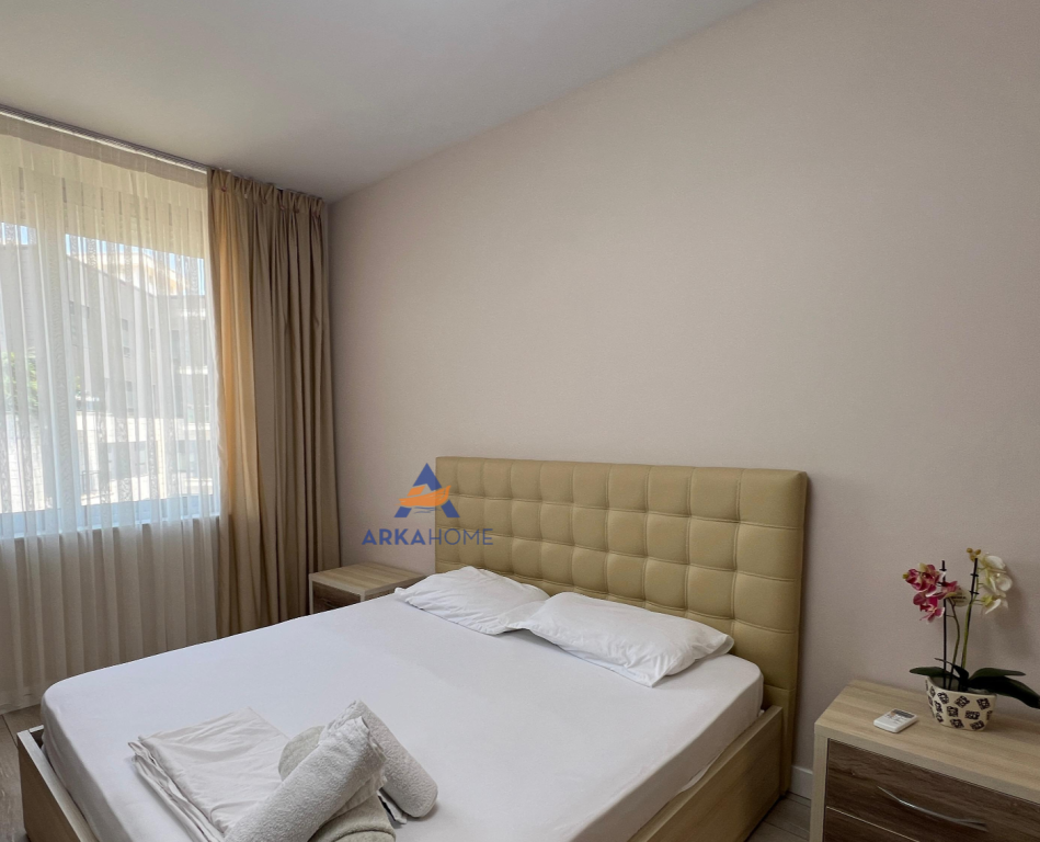 JEPET APARTAMENT ME QERA 1+1+BALLKON "RRUGA E KOSOVAREVE".
