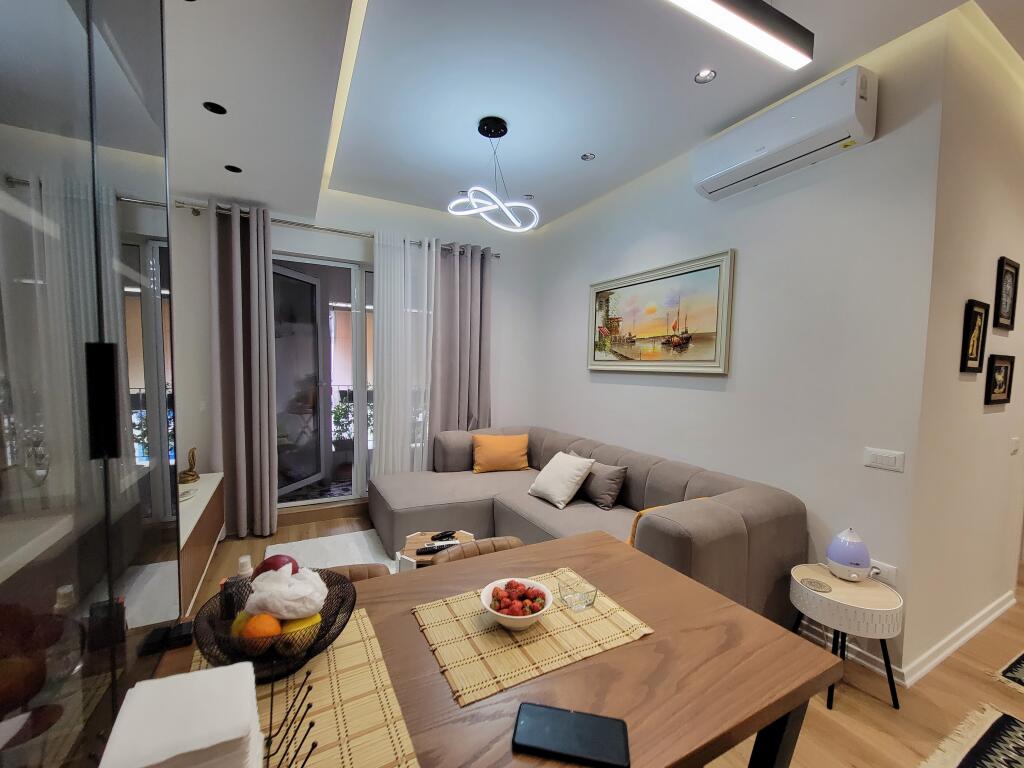 Shitet, Apartament 2+1+2 "Ali Demi" - Tiranë.