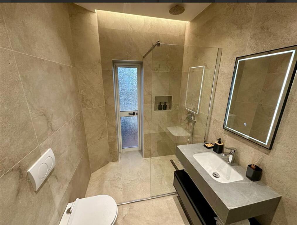 In Affitto - Appartamento 2+1 | Viale Zhan D'Ark