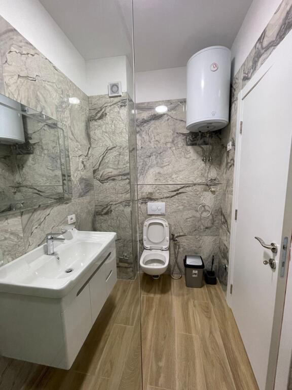 Apartament me qera