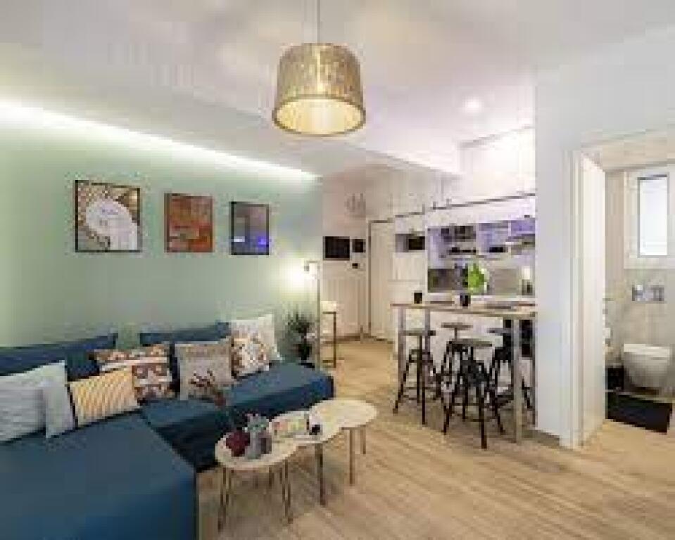 Apartament me qera 2+1 tek Bulevardi Bajram Curri (ID B221324) Tirane.