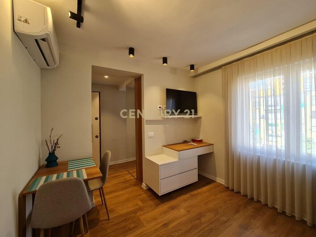 Shesim Apartament 2+1 dhe Garsoniere tek Kryqezimi 21 Dhjetorit