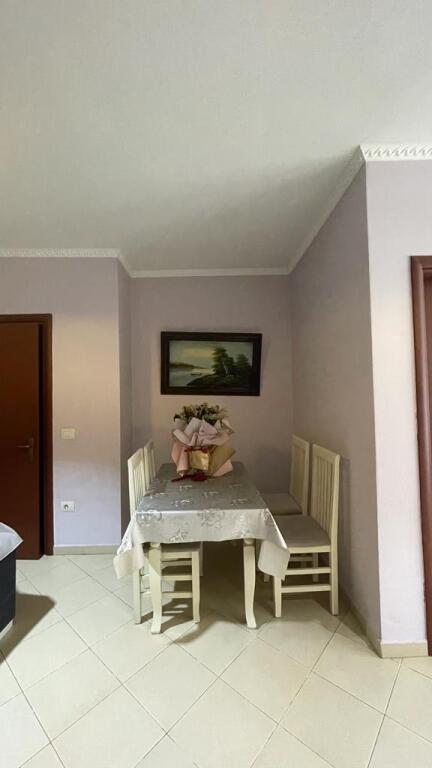 In Affitto Appartamento 1+1+1 Balcone