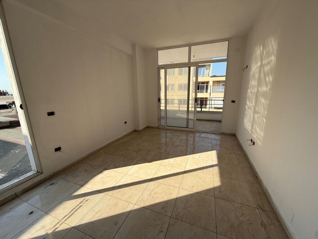SHITET APARTAMENT 2+1+VERANDE ASTIR