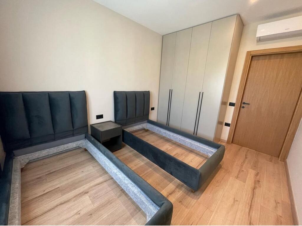 For Rent Apartment 2+1 + 2 Parking Spaces at the Underpass of the Paris Commune!