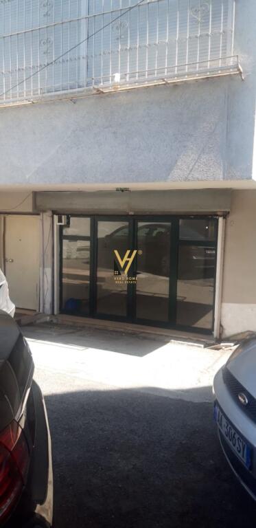 SHOP OF 27 M2 FOR RENT IN SHALLVARET