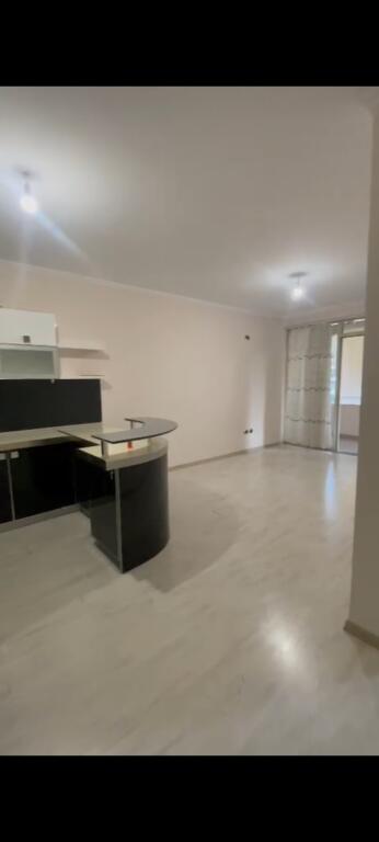 Apartment 1+1 for rent at Komuna e Parisit near Kristali.