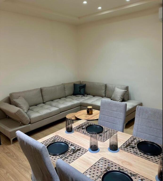 APARTAMENT ME QERA 2+1 ALI DEMI