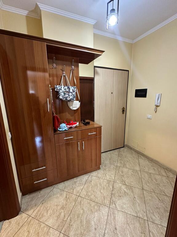 APARTAMENT 2+1 ME QIRA PERBALLE DELIJORGJIT