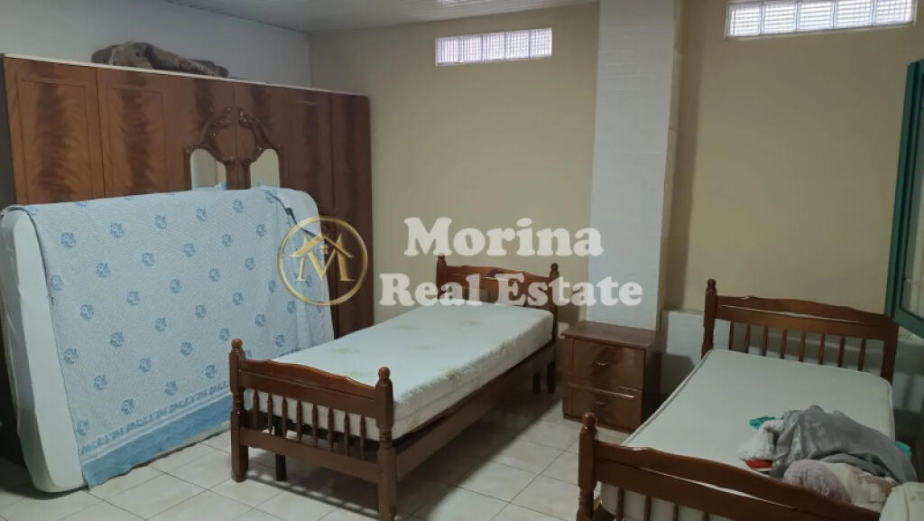 Rent, Entrance 1+1, Myslym Shyri / Tennis Field