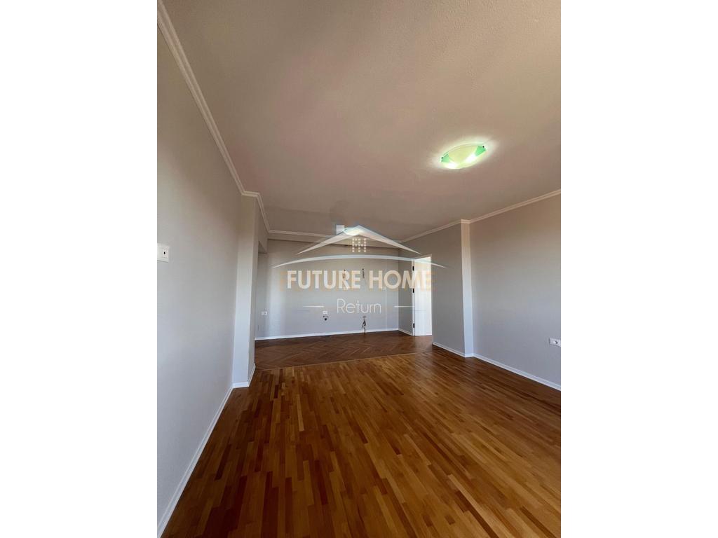 Shitet apartament 2+1, Kinostudio, Tirane