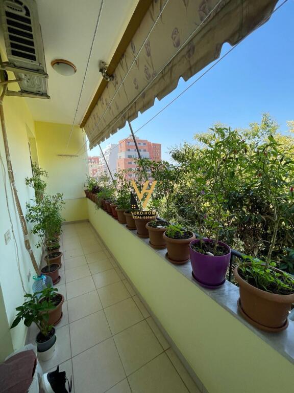 SHITET APARTAMENT 3+1+2+BLK TE RRUGA BARDHYL