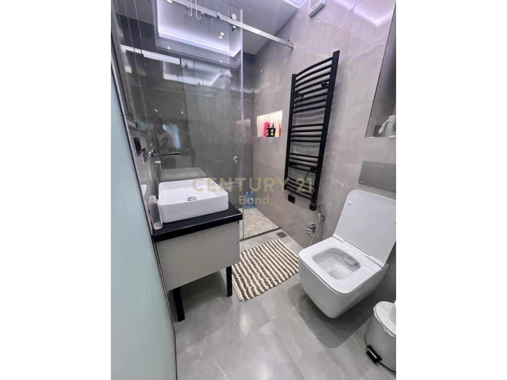 For sale Apartment 2+1+2 in Saranda – Magical View of the Sea!