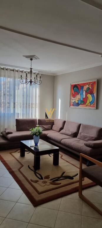 APARTAMENT 3+1+2 ME QERA TE 21 DHJETORI
