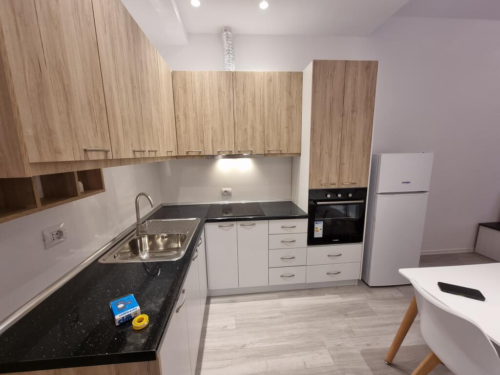 Apartament 1+1 ne Mangalem, Ali Demi