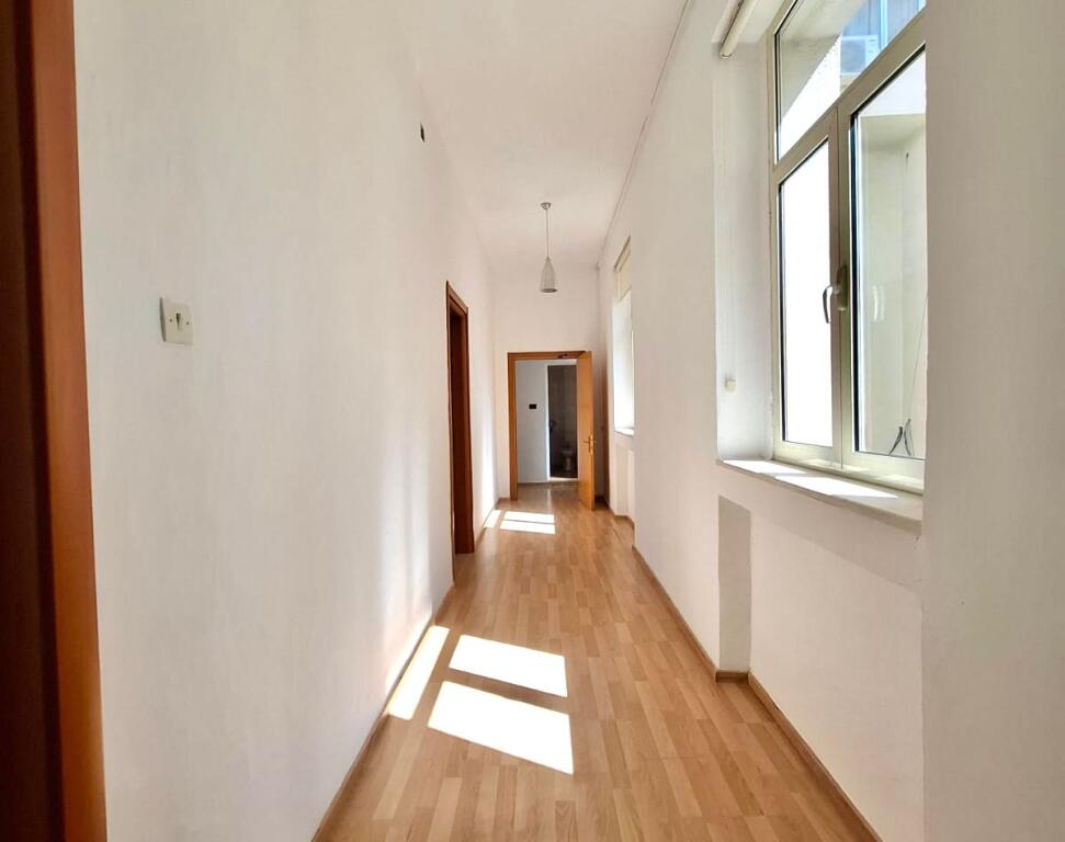 For Rent: Office (280m2) 📍Blloku / Twin Towers | 5 Work Rooms + Kitchen & 3wc