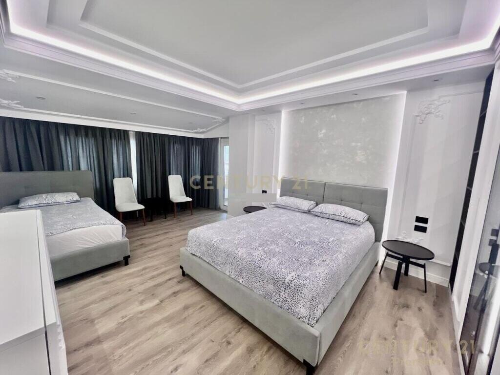 For sale apartment 2+1+2 in Saranda with a fantastic sea view!