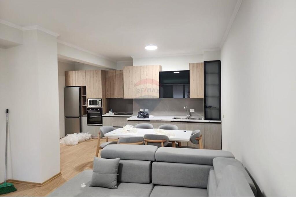 Apartament 2+1+2 me qira Zogu i Zi Logosi