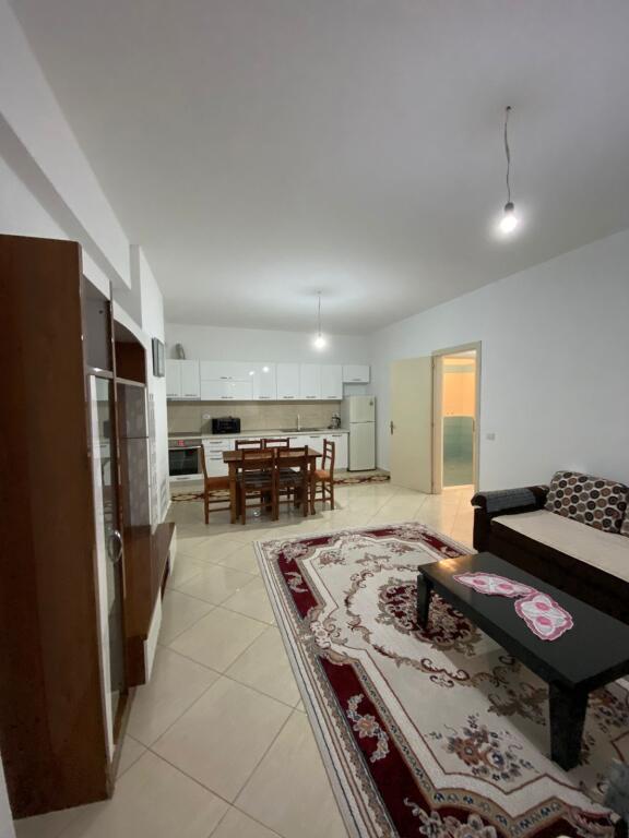 Apartament me qera