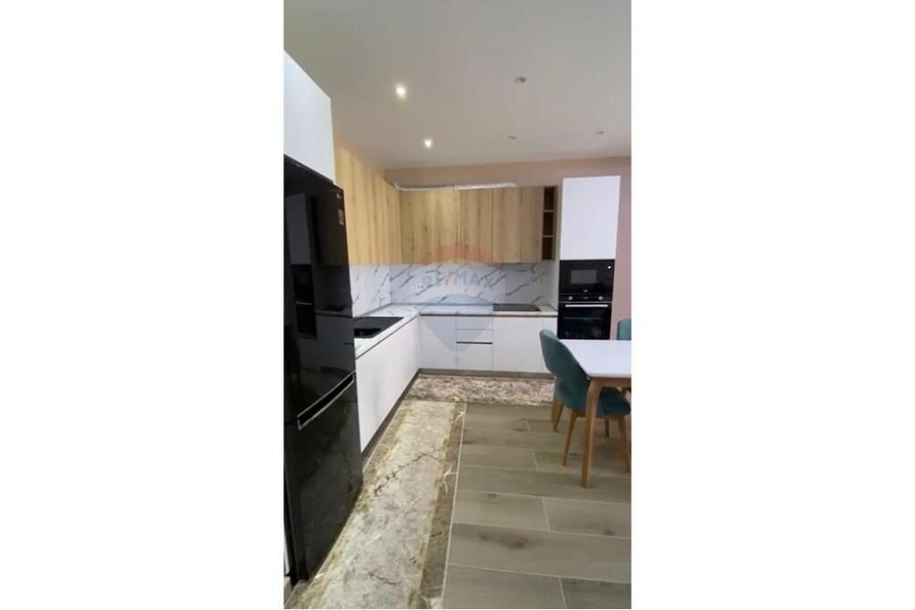 1+1 APARTMENT WITH PARKING SPACE FOR RENT IN KAMEZ