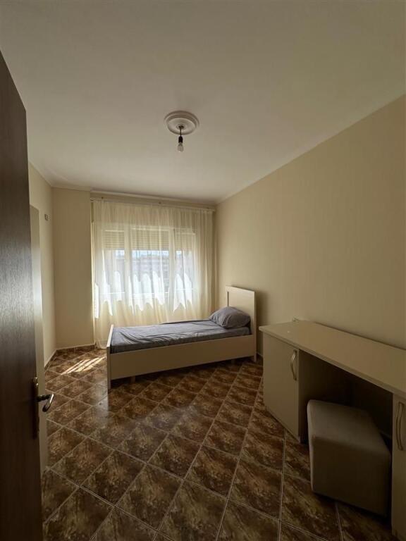 Per qera apartament 2+1 ne Astir