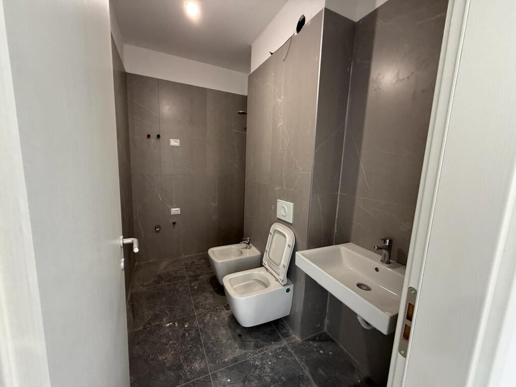 Jepet me Qira – Apartament 2+1 + Post Parkimi | Komuna e Parisit