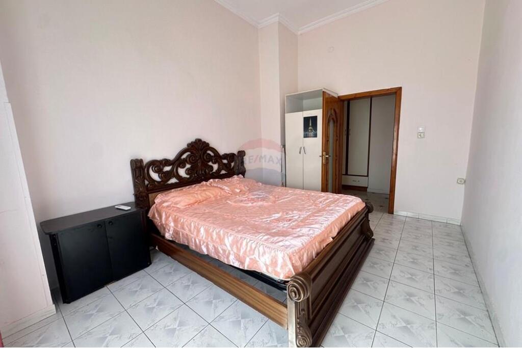 Apartament 2+1 për qira në Shallvaret