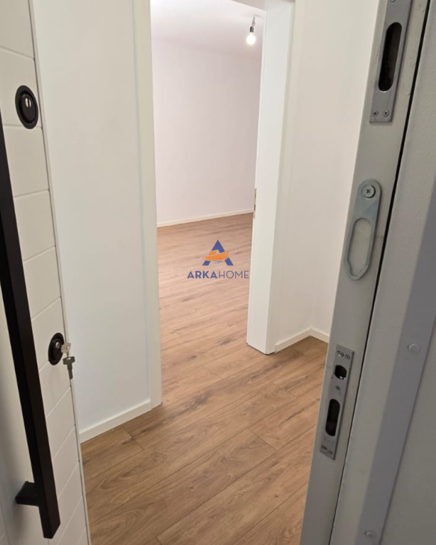 FOR SALE APARTMENT 1+1 "TE MOZAIKU I TIRANES".