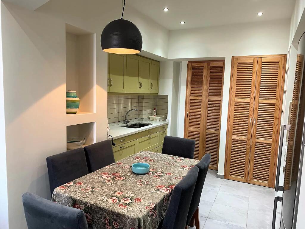 Apartament me qera 2+1 tek Sheshi Willson (ID B2201375) Tirane.
