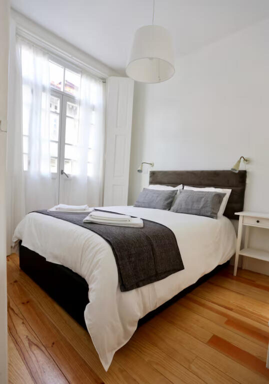 Apartament me qera 2+1 tek Bulevardi Bajram Curri (ID B221324) Tirane.