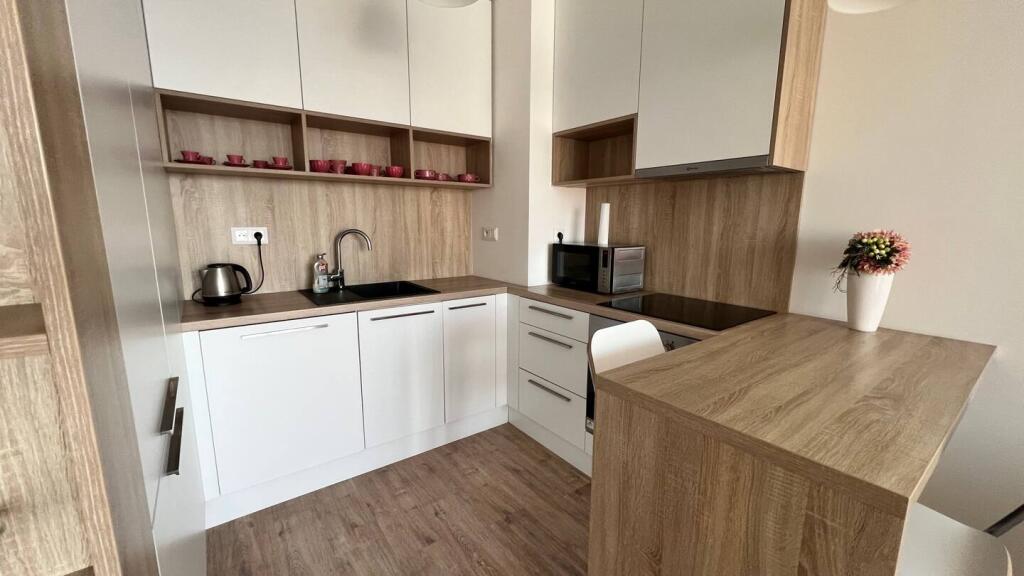 Apartament me qera 2+1+2 tek Rruga E Dibres (ID B2201377) Tirane