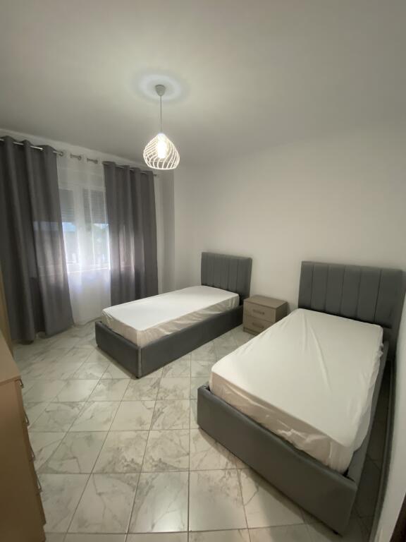 APARTAMENT 2+1+2 ME QIRA TEK LIQENI THATE