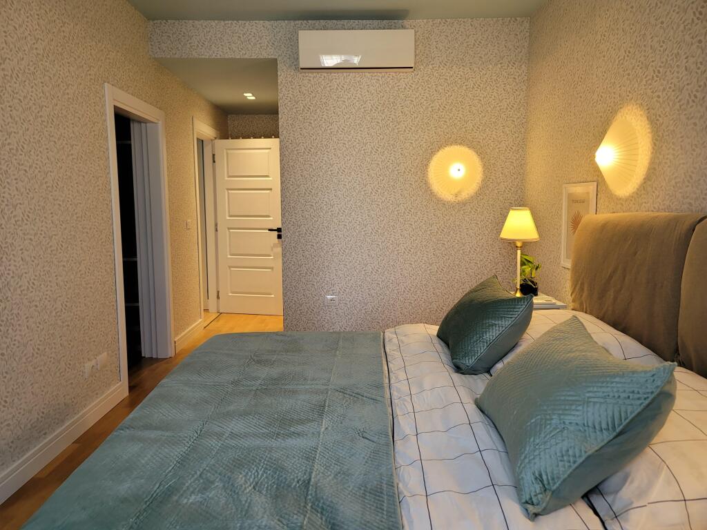 Jepet me QIRA apartament 3+1 tek Rezidenca "Kodra e Diellit"