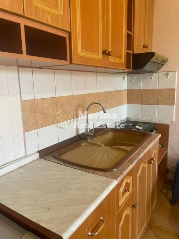 Qera, Apartament 2+1, 5 Maji, 360 Euro/Muaj