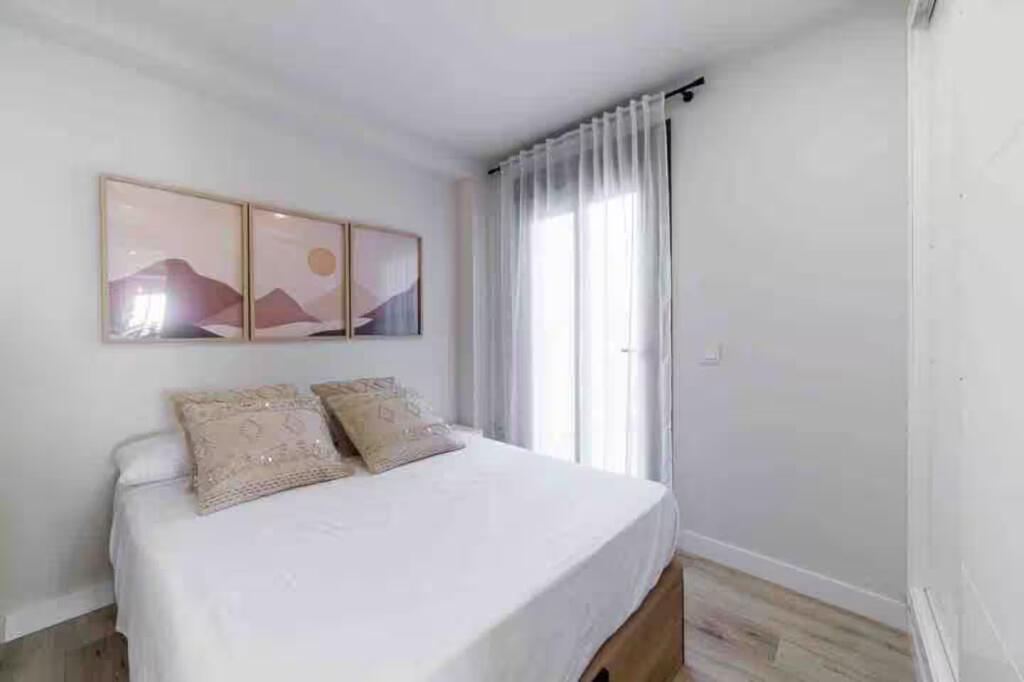 Apartament me qera 2+1+2 tek Kopshti Botanik (ID B2201376) Tirane