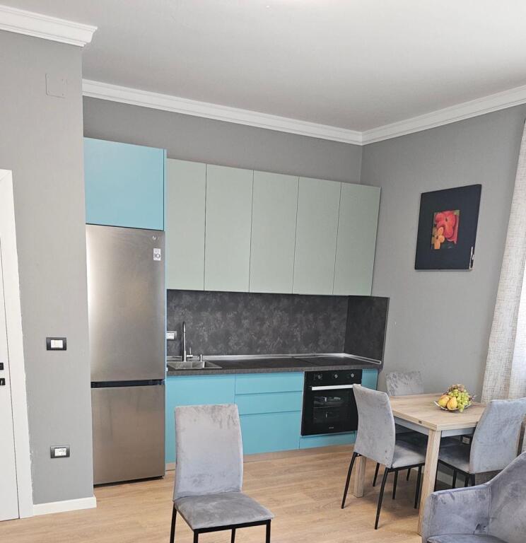 Apartament luksoz me qera 1+1 pazari i ri