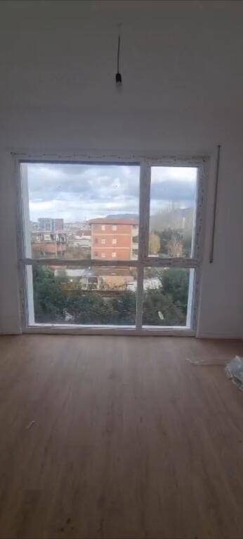 Shitet apartament 2+1+2 tualete te Bulevardi i Ri, Kompleksi "Bermon".