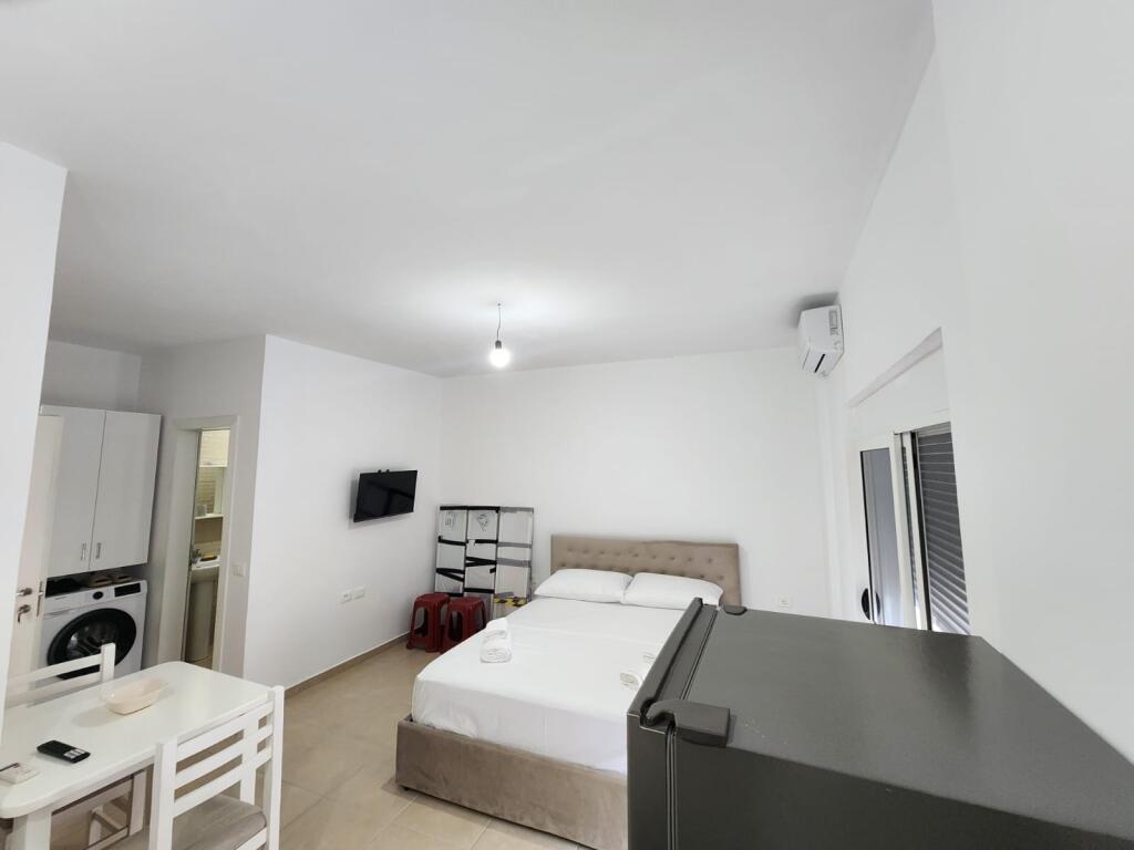 IN VENDITA VILLA A 3 PIANI IN SPIAGGIA