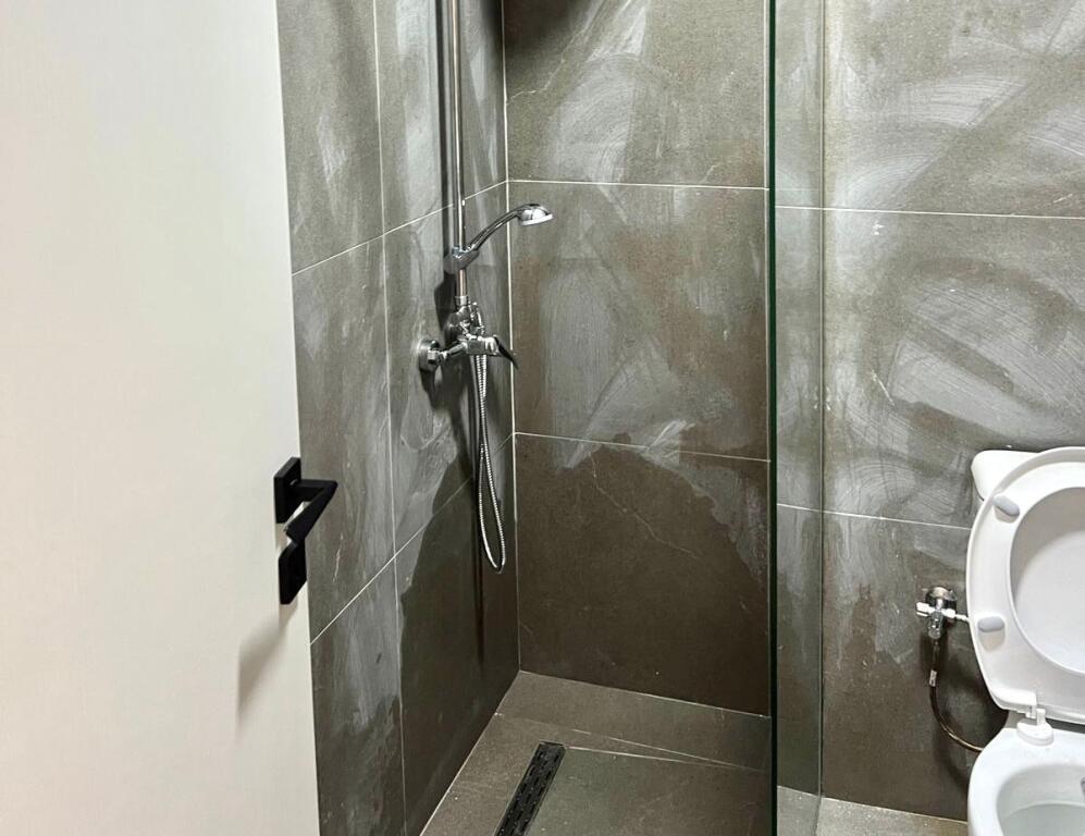 Apartament Modern Golem/ Kompleksi Freskia 2+1+2Wc 100 m larg detit