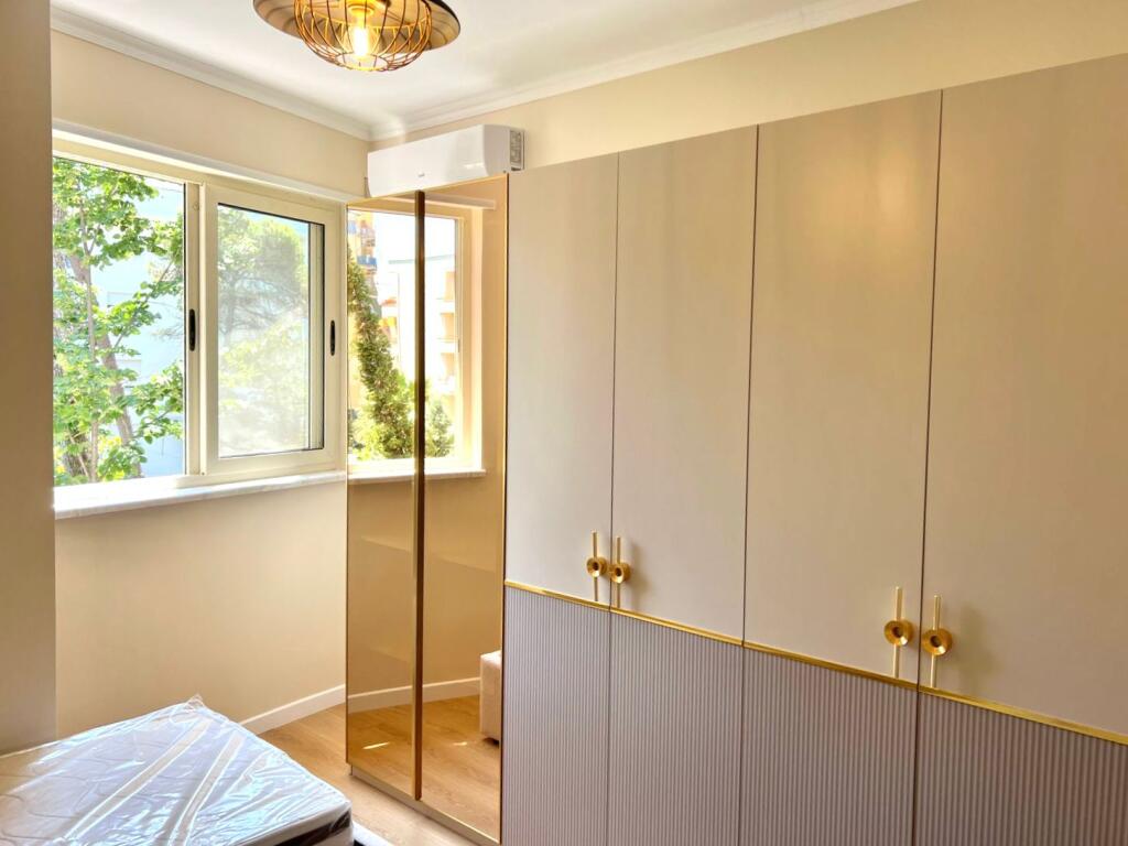 Apartament Modern Golem/ Kompleksi Freskia 2+1+2Wc 100 m larg detit