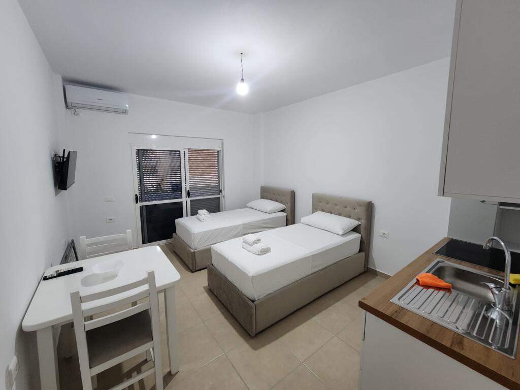 IN VENDITA VILLA A 3 PIANI IN SPIAGGIA