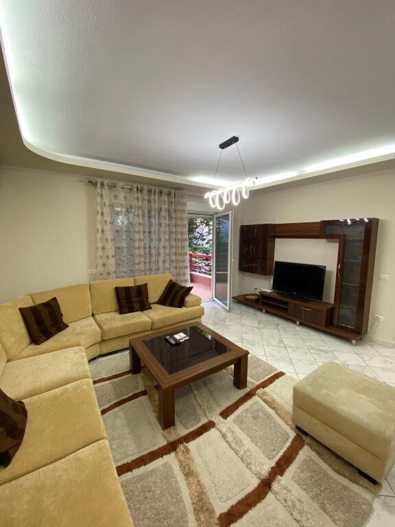Apartament 2+1 me qira tek Liqeni i thate