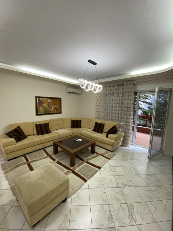 APARTAMENT 2+1+2 ME QIRA TEK LIQENI THATE