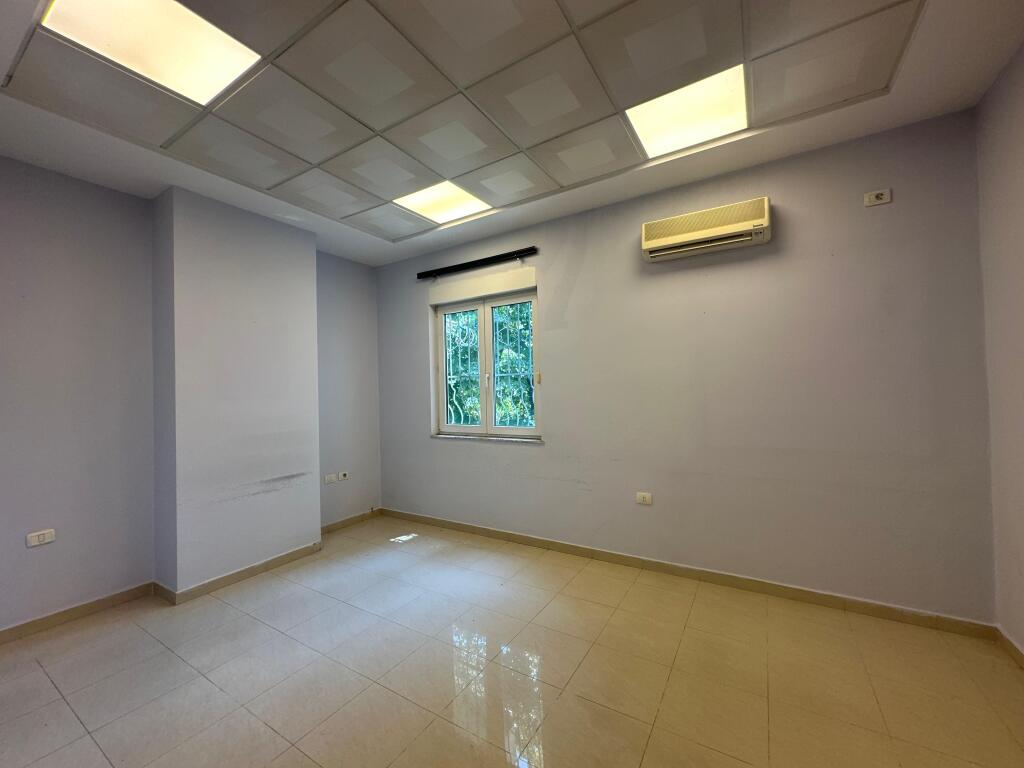 In Affitto - Spazio Ufficio | Centro, di fronte a Toptani