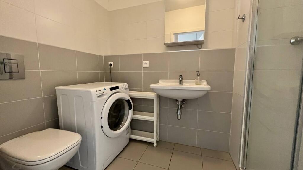 Apartament me qera 2+1+2 tek Rruga E Dibres (ID B2201377) Tirane