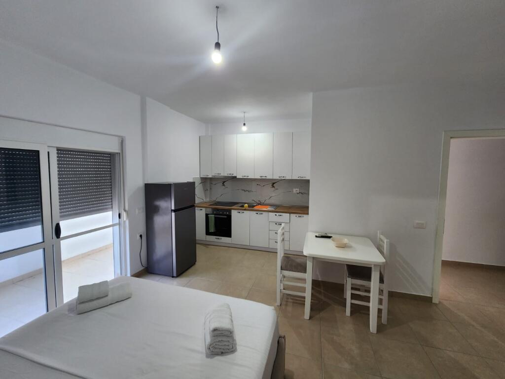 IN VENDITA VILLA A 3 PIANI IN SPIAGGIA