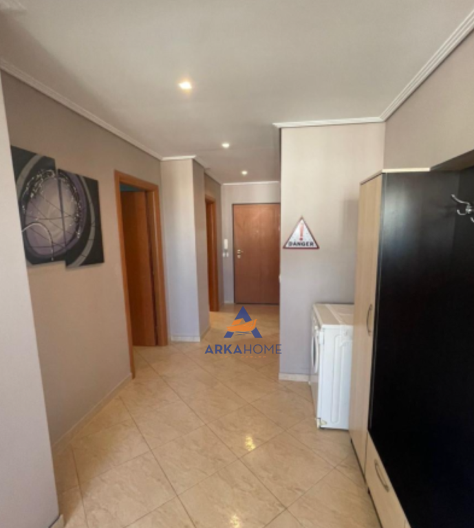 SHITET APARTAMENT 2+1+BALLKON+GARAZHD SQUARE 21 (RRUGA NDRE MJEDA).