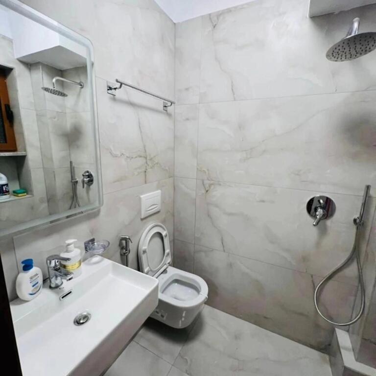 Apartament 2+1 pranë Rrugës së Kosovareve